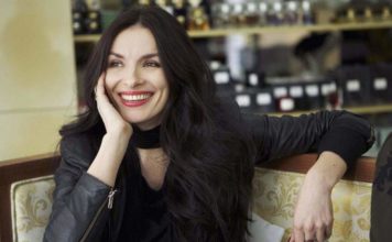 Надежда Мейхер заинтриговала новым снимком