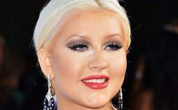 Кристина Агилера поразила фанатов пикантным кадром