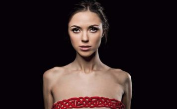 Вика из «НеАнгелов» взбудоражила снимком в откровенном бикини