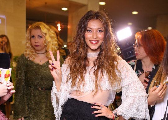 Регина Тодоренко удивила полупрозрачном платьем