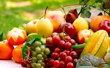 Ці фрукти корисно їсти з кісточками