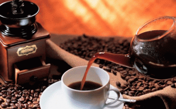 Варена кава по-грецьки може бути рецептом до довголіття