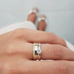 Сочетание помолвочного кольца с обручальным