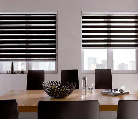 Окна в смарт-режиме: рулонные шторы нового поколения