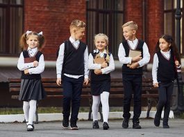 Шкільна форма в стилі casual