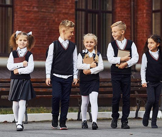 Шкільна форма в стилі casual