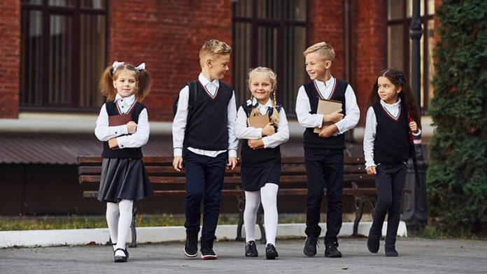 IMG_01 Шкільна форма в стилі casual