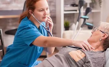 Заболели и нет сил ехать в клинику? Как вызвать врача на дом и почему это удобно вызвать врача на дом